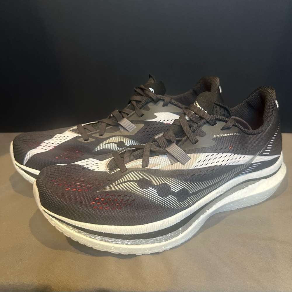 NWOT! Saucony Men's Endorphin Pro 2 Running Shoes (S20687-10)